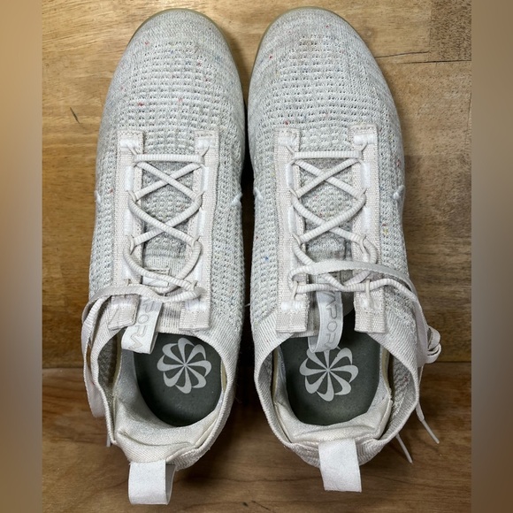 Nike Air VaporMax 2021 Flyknit Womens Size 10 Running Shoes Sneakers White - Picture 7 of 10